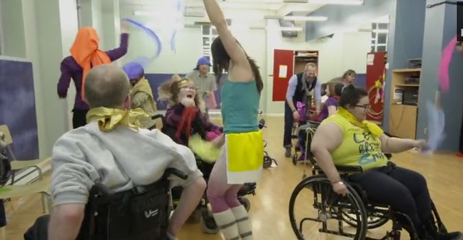art-therapie danse handicap fauteuil 