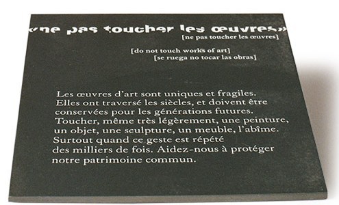 ne pas toucher louvre