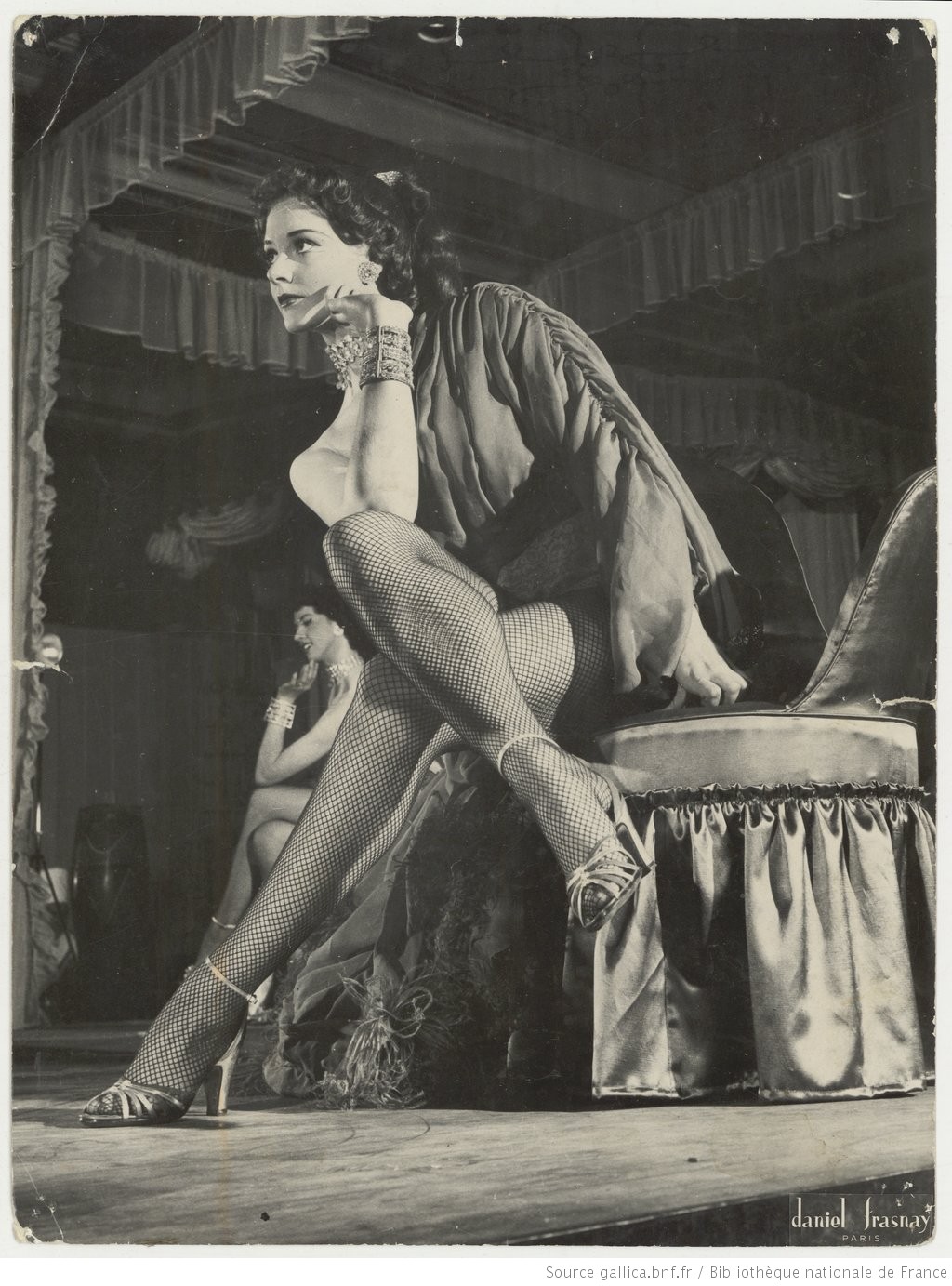 seance photo lido danseuse boudoir jambe archive